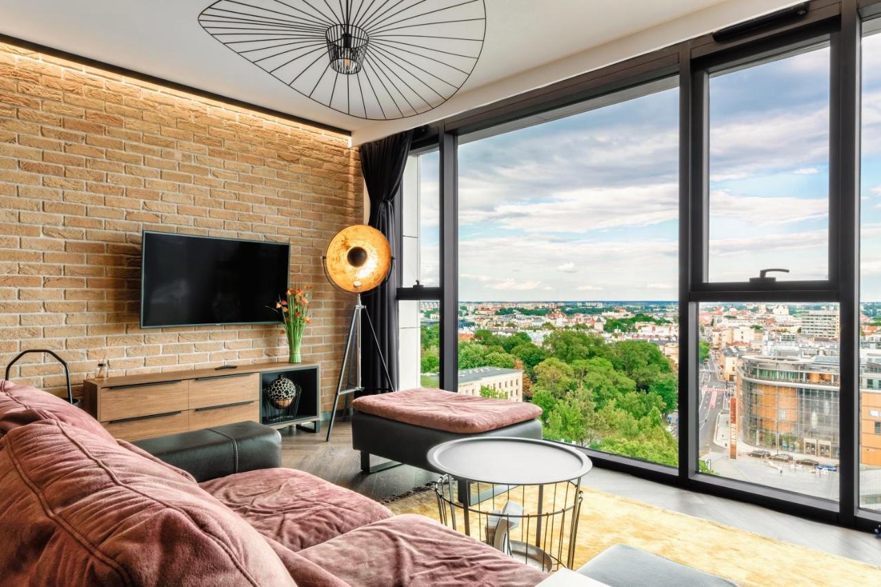 Skyview Suite - Niepowtarzalny Widok I Basen Люблін Екстер'єр фото