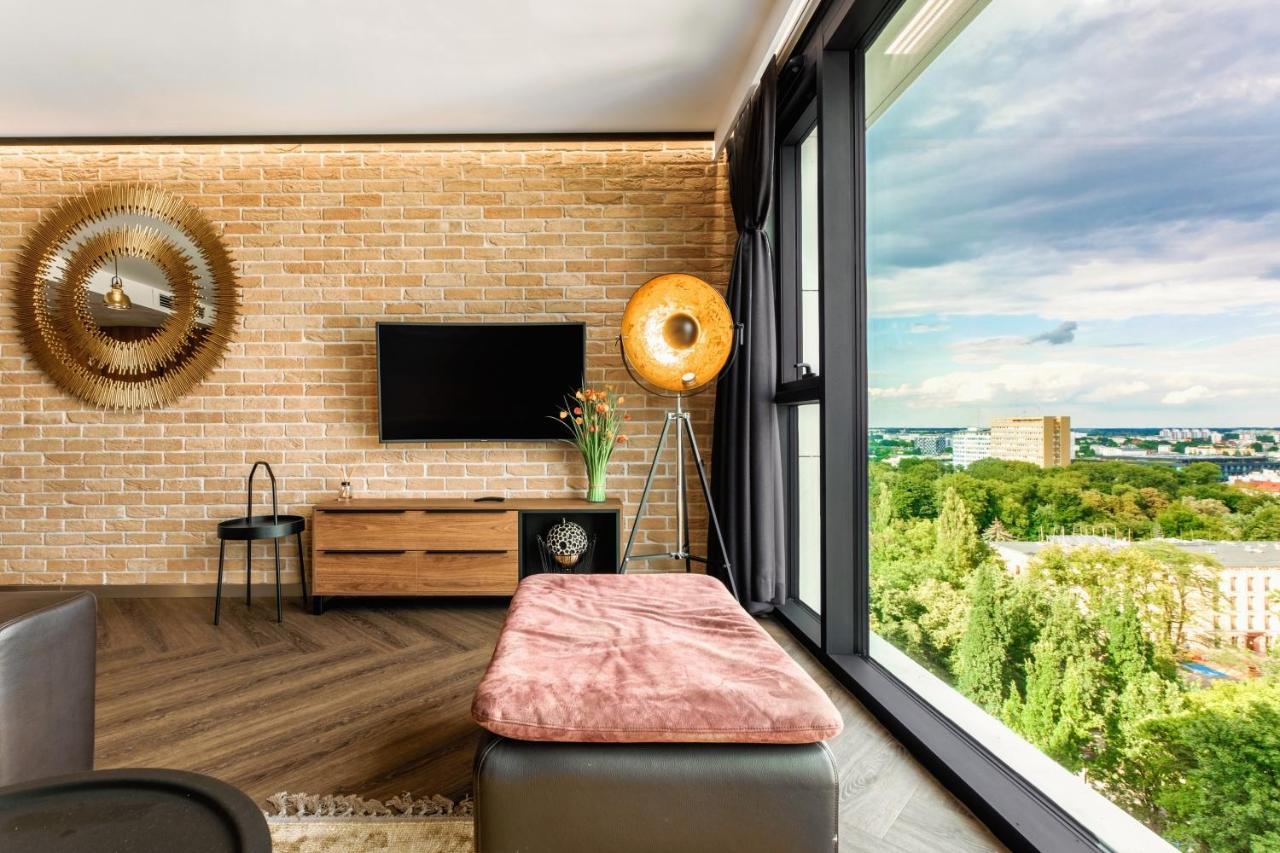 Skyview Suite - Niepowtarzalny Widok I Basen Люблін Екстер'єр фото